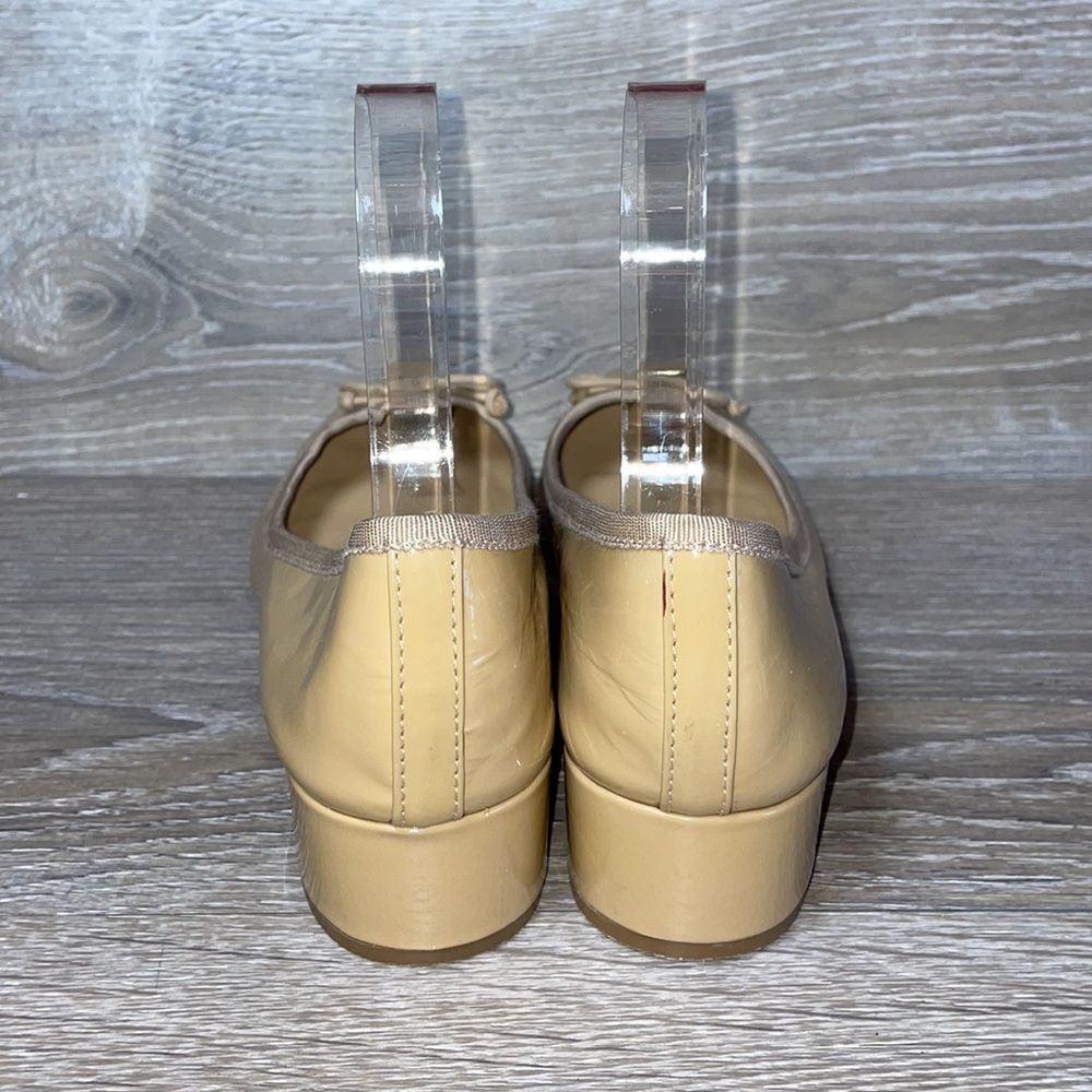 Tory Burch Chelsea Nude Tan Patent Leather Women’s Size 8M Bow Charm Heeled Pump - Picture 4 of 13